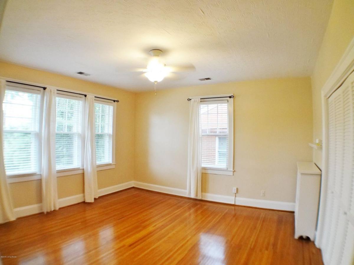 Apartment for rent at 2450 Glenmary Ave, Louisville, KY 40204