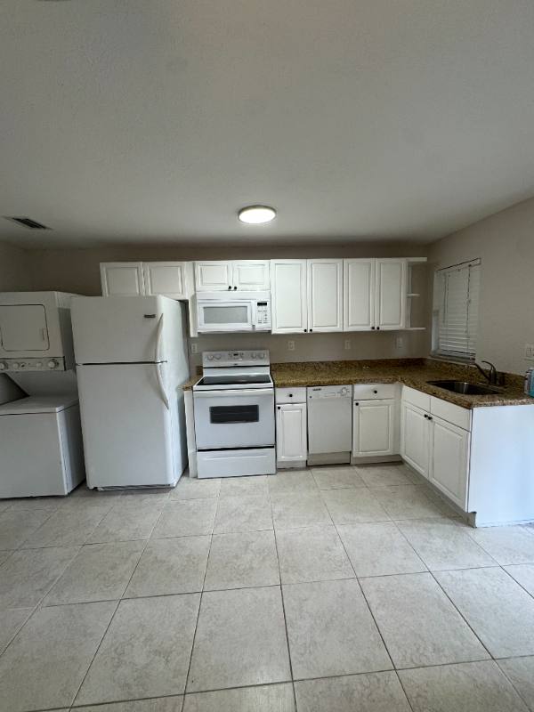 Apartment for rent at 700 SW 15th Ave #6, Fort Lauderdale, FL 33312