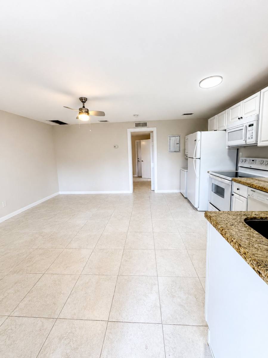 Apartment for rent at 700 SW 15th Ave #6, Fort Lauderdale, FL 33312