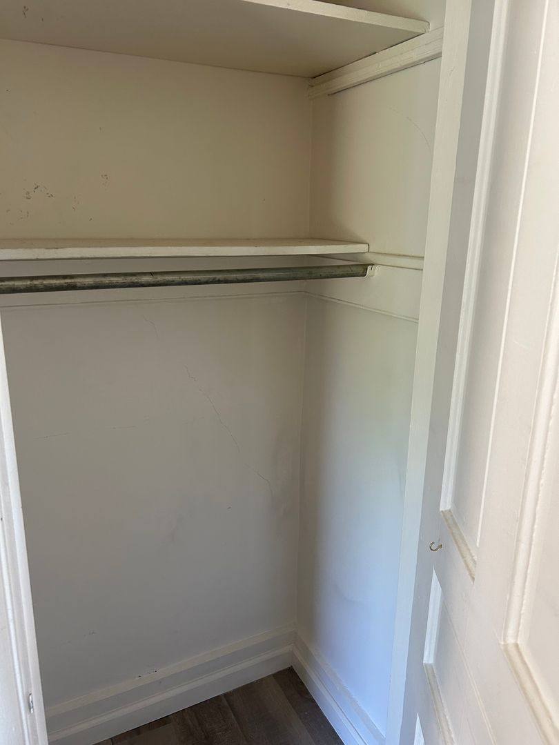 Apartment for rent at 2420 Kenilworth Ave, Cincinnati, OH 45212