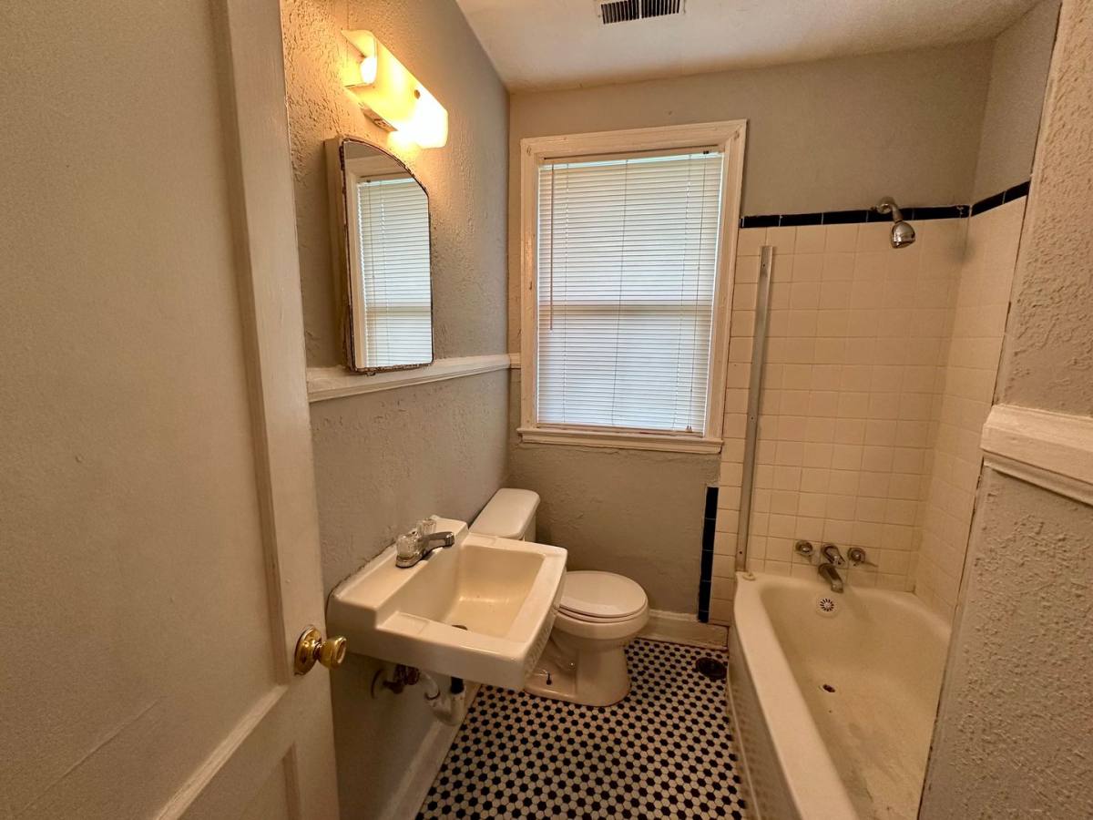 Apartment for rent at 652 A Miller Rd, Sumter, SC 29150