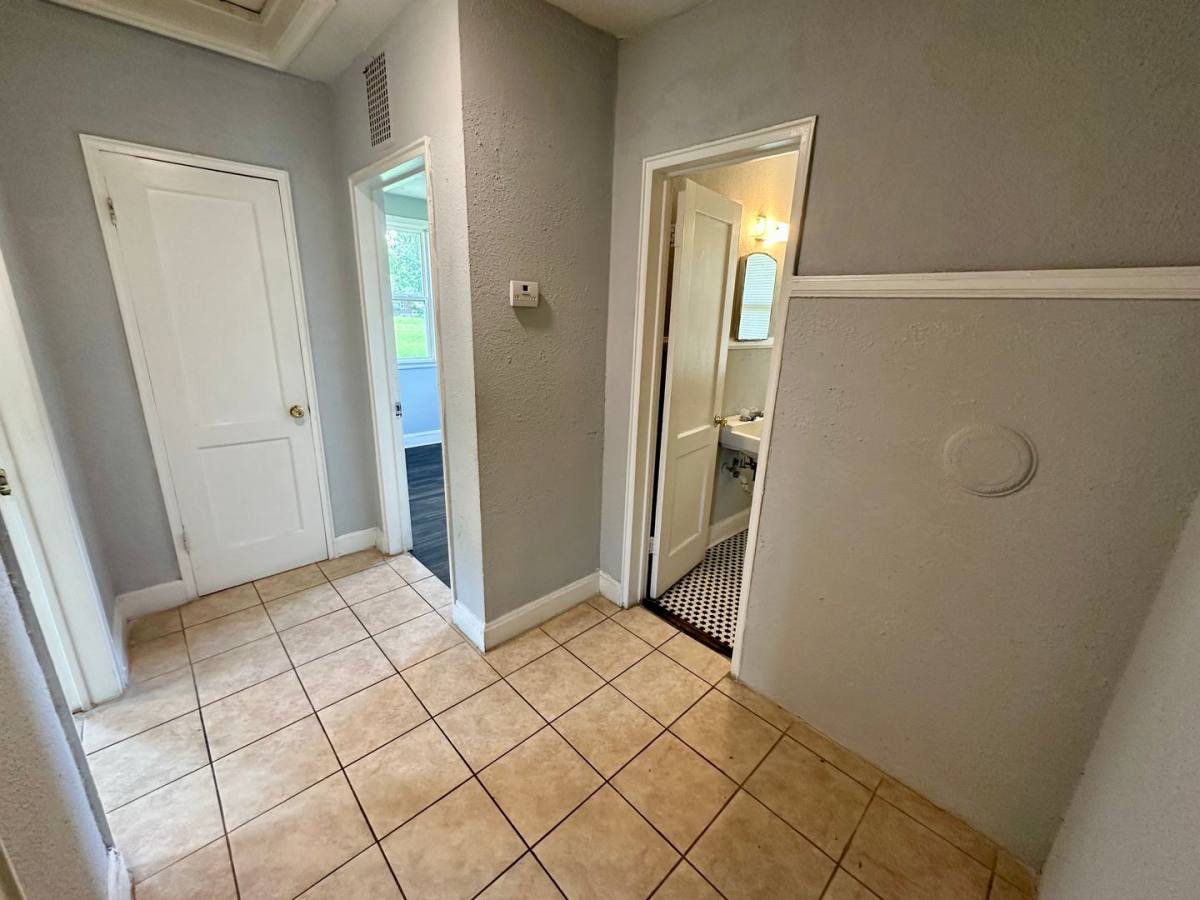 Apartment for rent at 652 A Miller Rd, Sumter, SC 29150