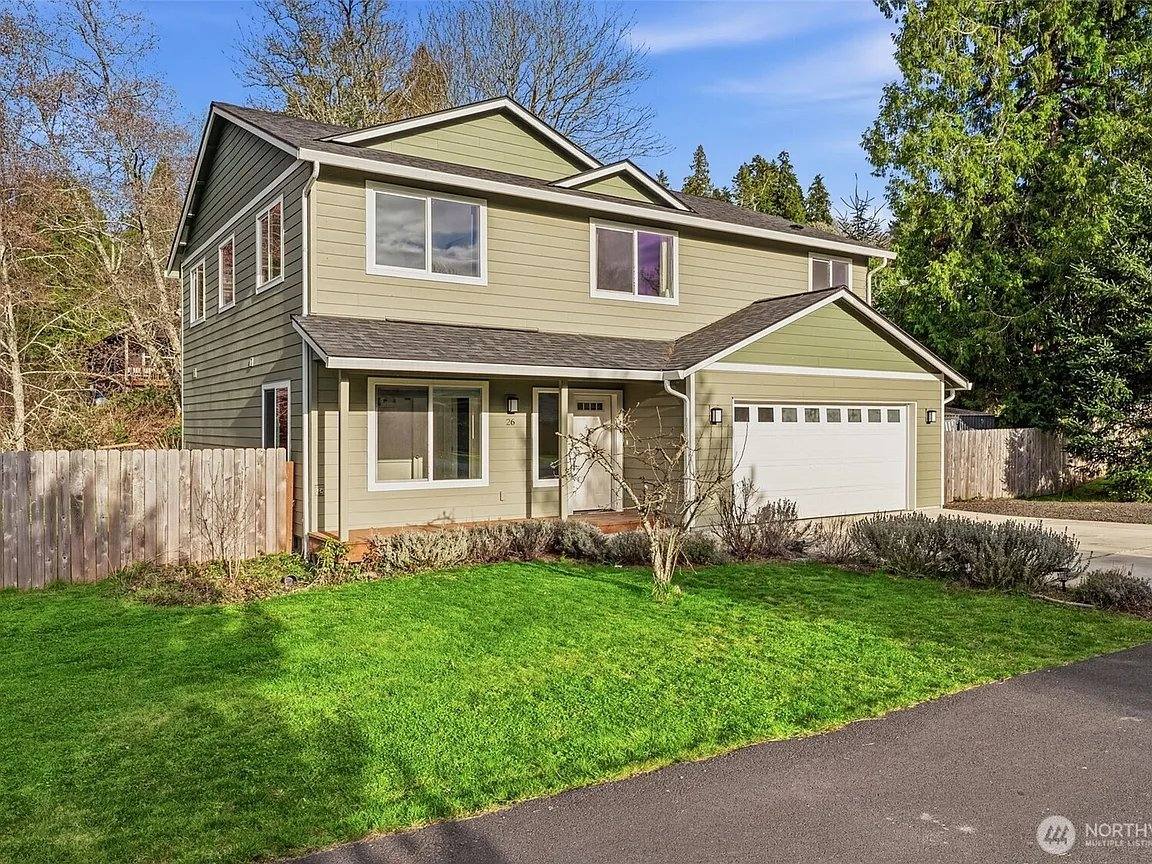 House for rent at 26 Marina Dr, Cathlamet, WA 98612