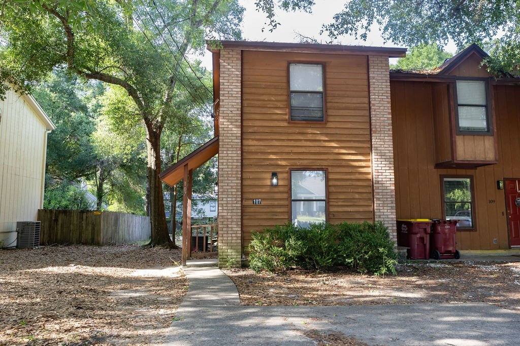 Townhouse for rent at 107 Hampton Dr, Crestview, FL 32539