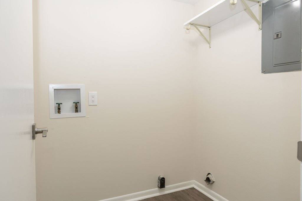 Townhouse for rent at 107 Hampton Dr, Crestview, FL 32539