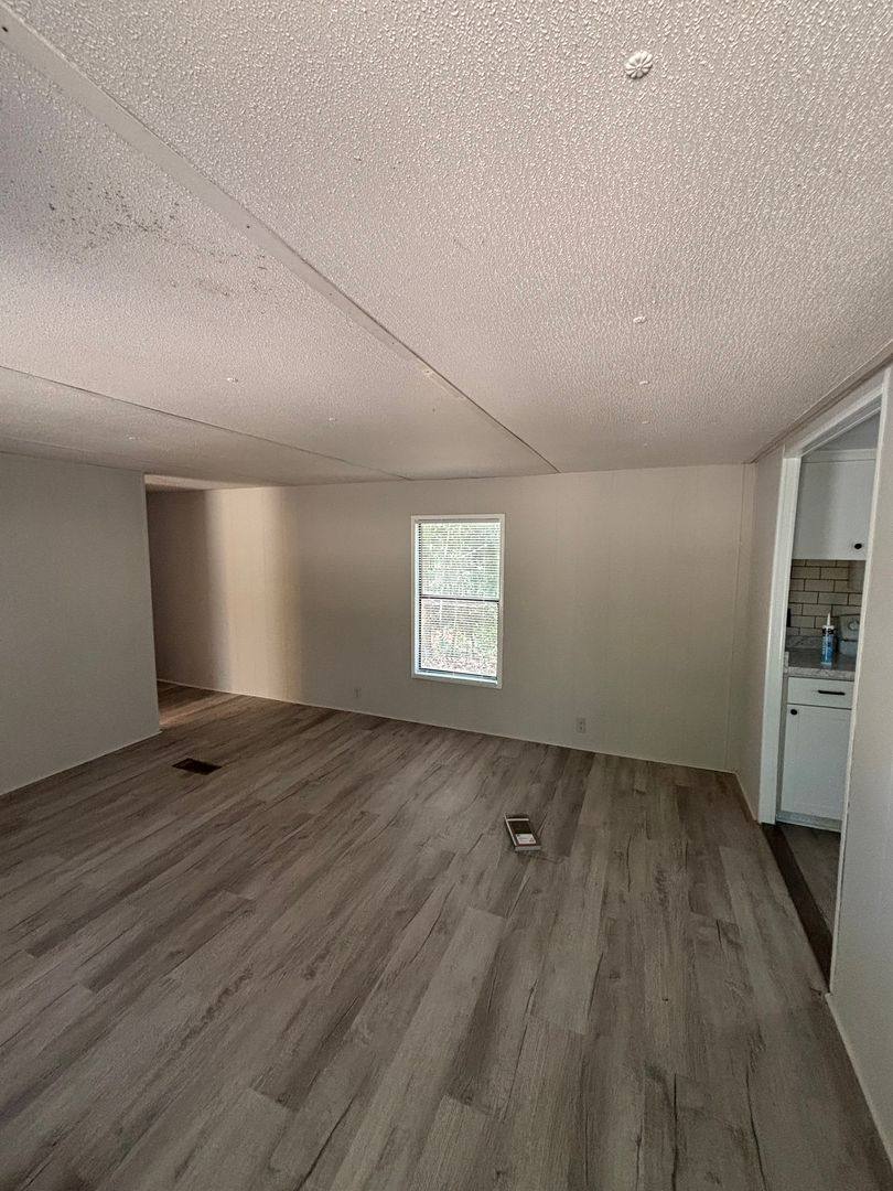 Apartment for rent at 320 Dreher Rd, West Columbia, SC 29169