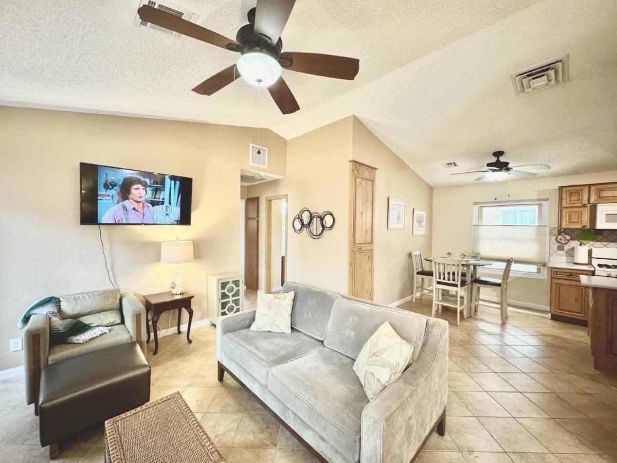 House for rent at 525 Tabony Ave, Henderson, NV 89011