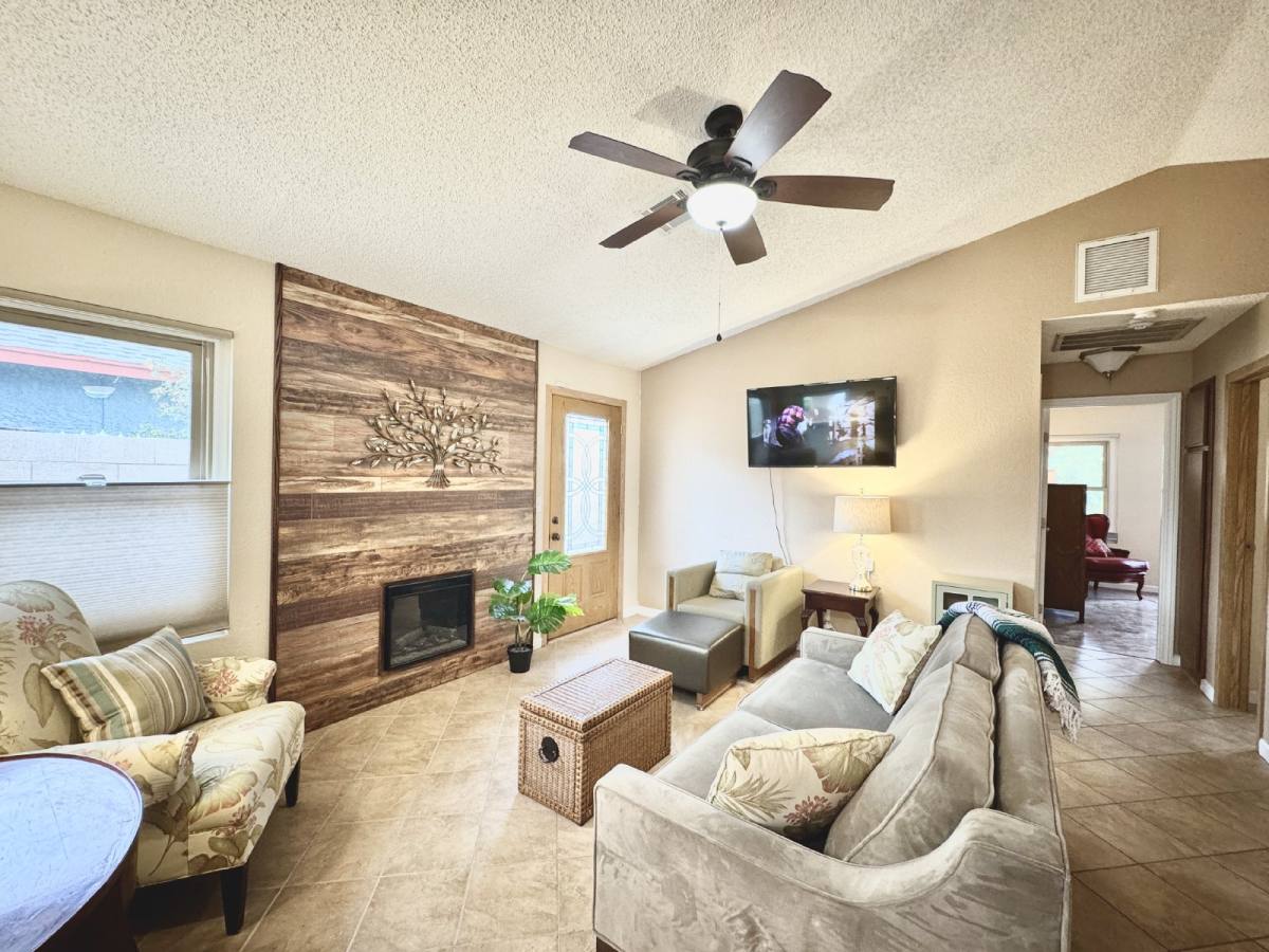 House for rent at 525 Tabony Ave, Henderson, NV 89011