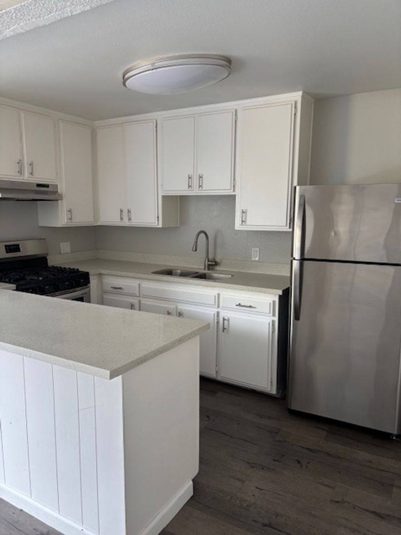 Apartment for rent at 829 N Bunker Hill Ave, Los Angeles, CA 90012