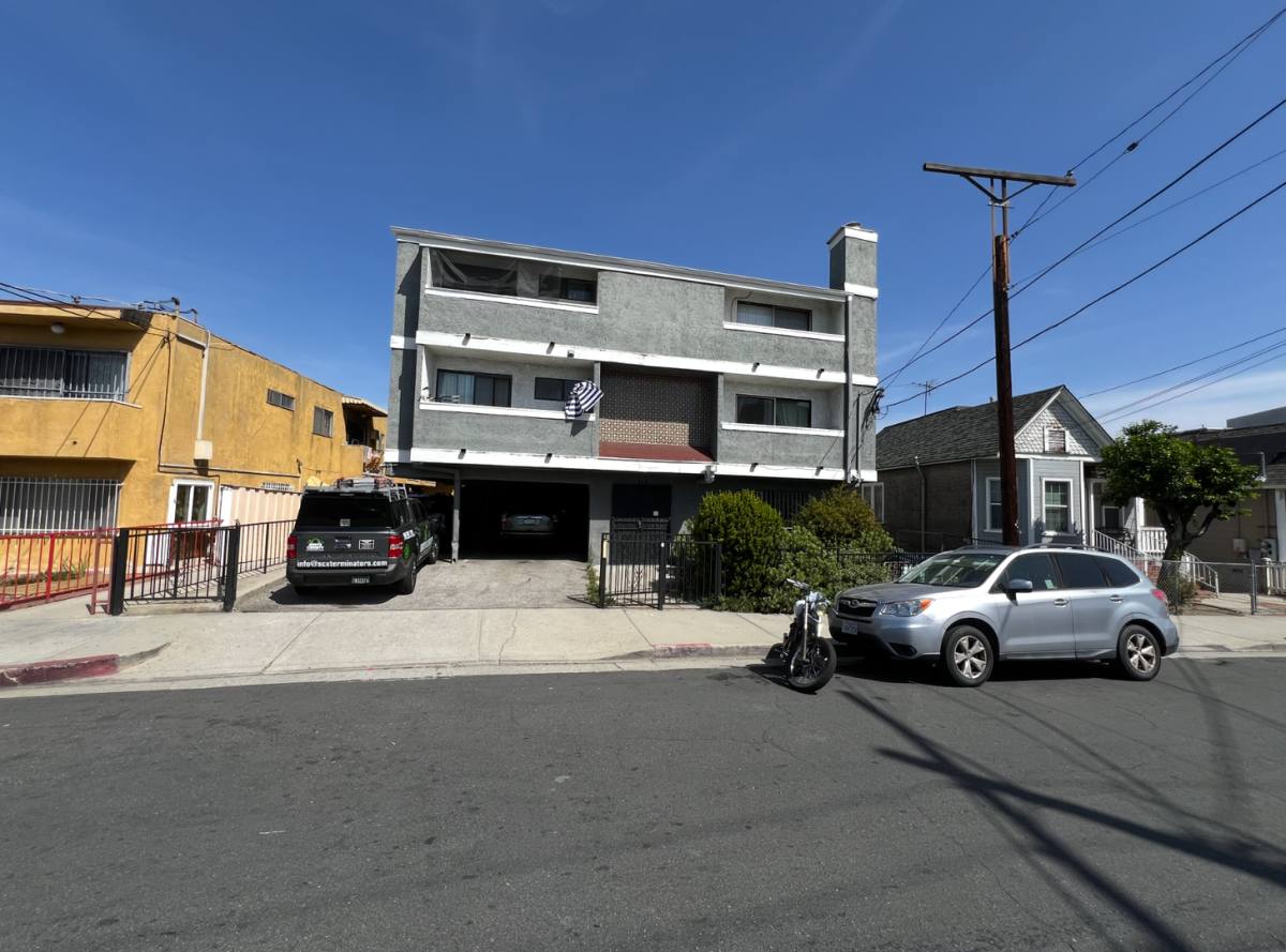 Apartment for rent at 829 N Bunker Hill Ave, Los Angeles, CA 90012