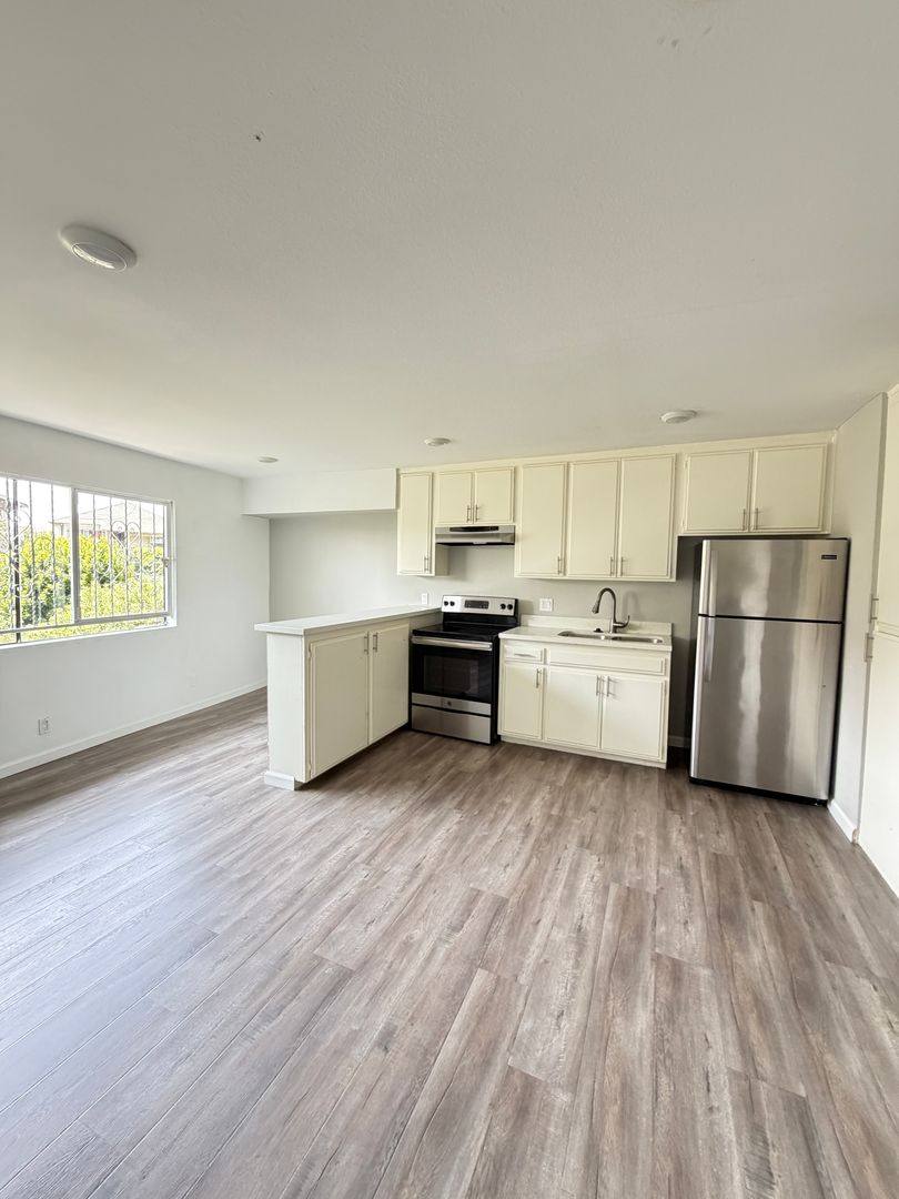 Apartment for rent at 829 N Bunker Hill Ave, Los Angeles, CA 90012