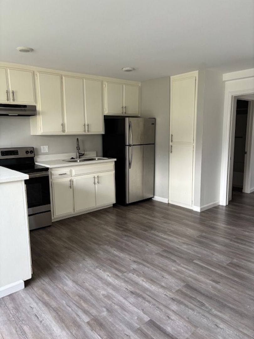 Apartment for rent at 829 N Bunker Hill Ave, Los Angeles, CA 90012