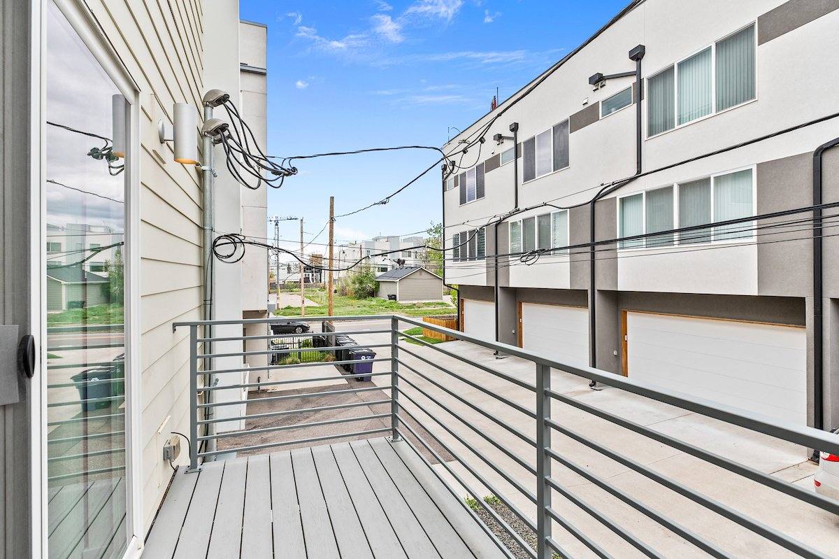 Townhouse for rent at 1711 Hooker St #6, Denver, CO 80204