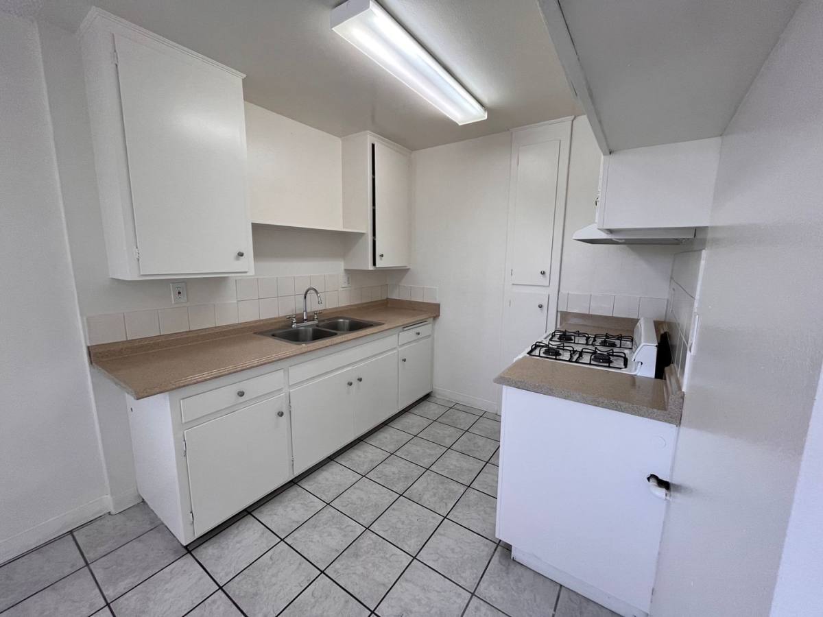 Apartment for rent at 13112 - 13118 Cypress St, Garden Grove, CA 92843