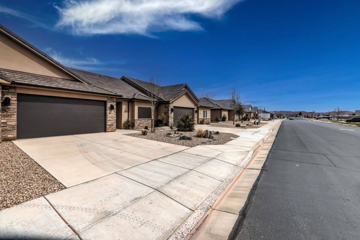 Townhouse for rent at 254 W 200 S, Ivins, UT 84738