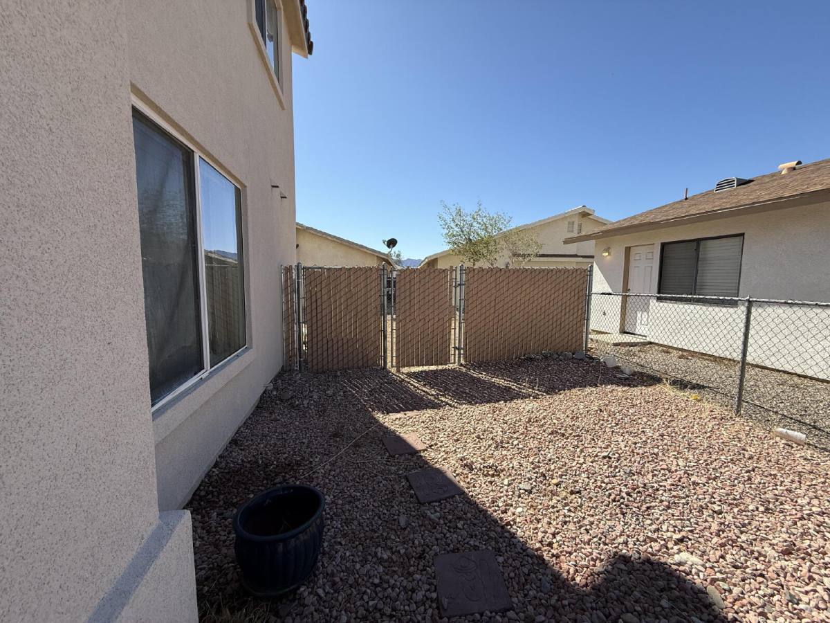 Townhouse for rent at 384 Anna Circle #A, Bullhead City, AZ 86442