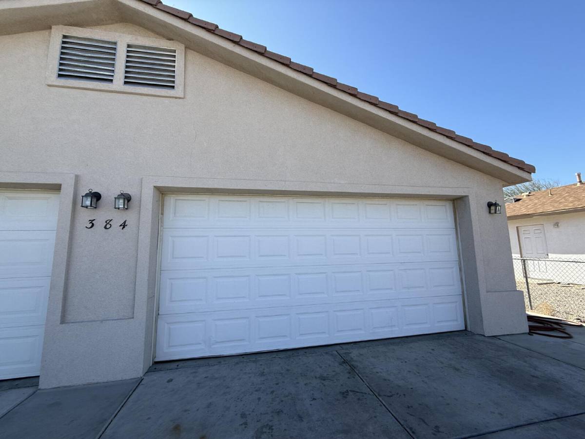 Townhouse for rent at 384 Anna Circle #A, Bullhead City, AZ 86442