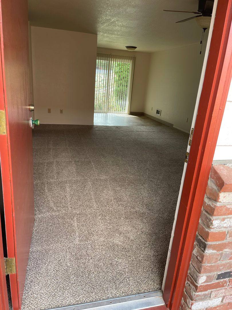 Apartment for rent at 396 Waldo Ave SE, Salem, OR 97302