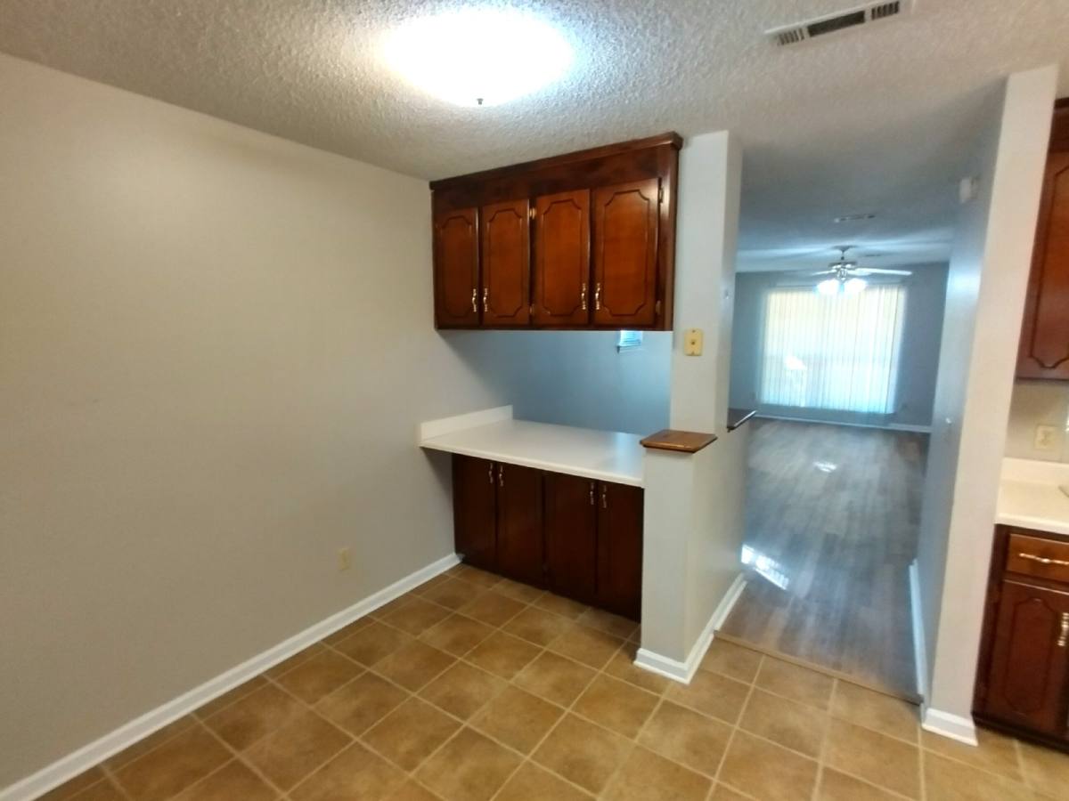 House for rent at 196 Lakeview Dr, Daleville, AL 36322