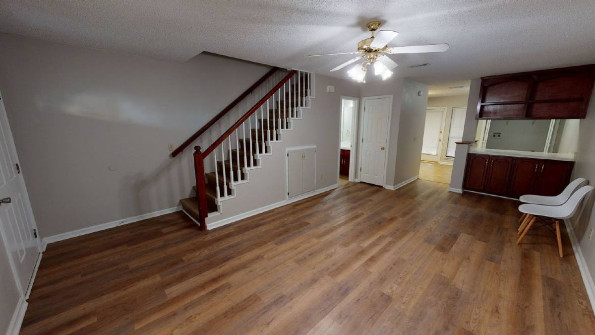 House for rent at 196 Lakeview Dr, Daleville, AL 36322