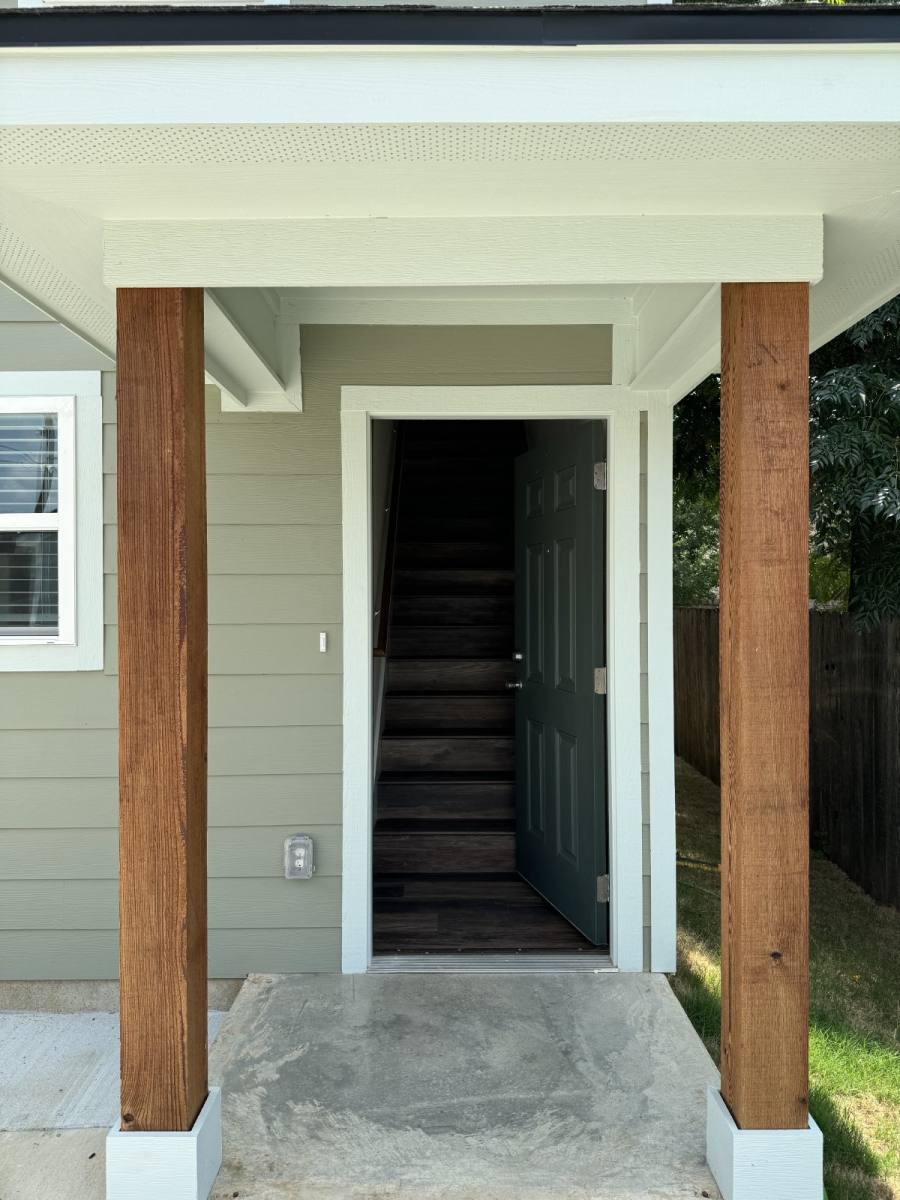 2505 S 7th St, Waco, TX 76706 - Townhouse for Rent - Image 2