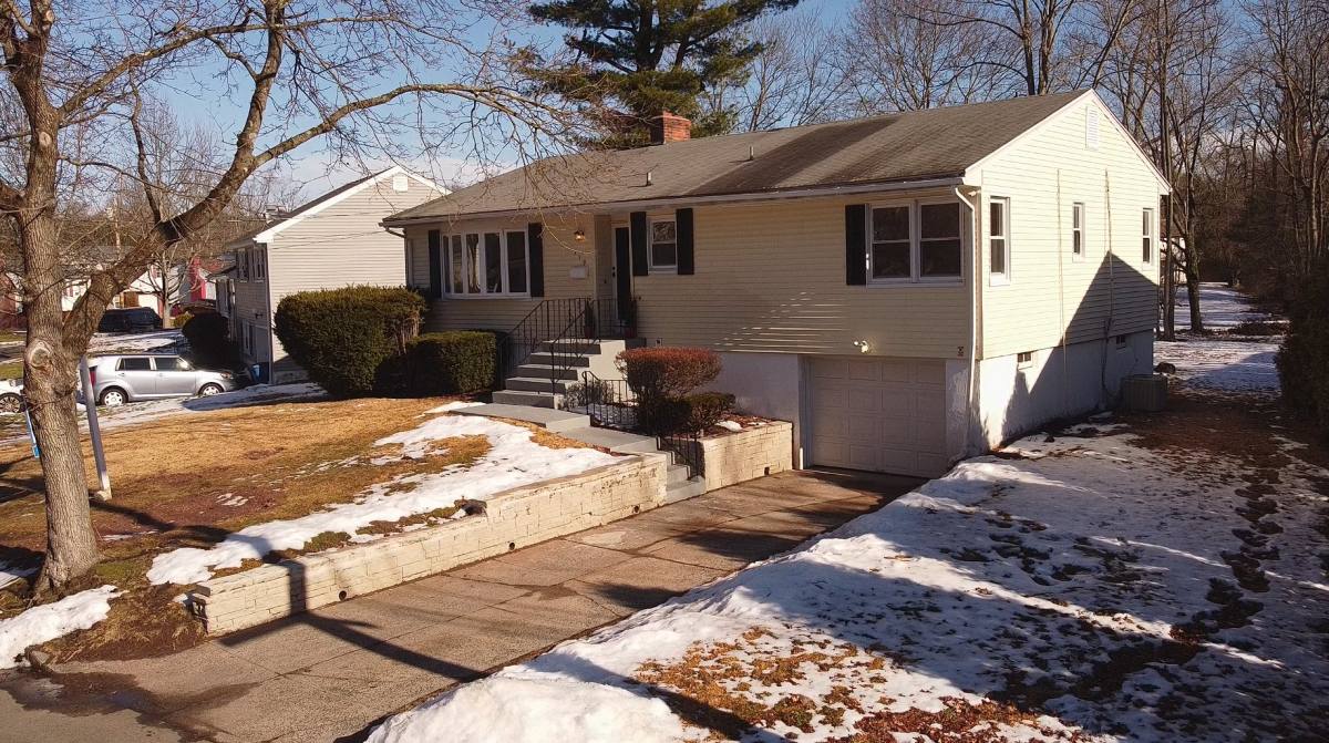 House for rent at 119 Brooklawn Circle, New Haven, CT 06515