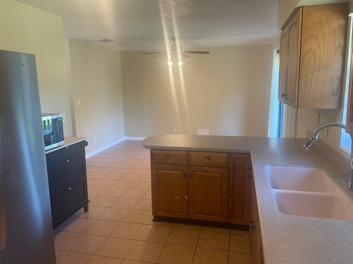 House for rent at 156 SE Polk Lane, Lake City, FL 32025