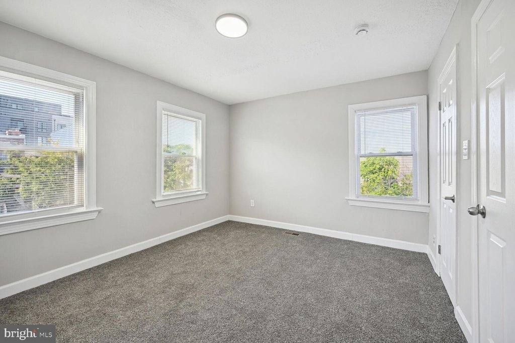 House for rent at 1640 L St NE, Washington, DC 20012