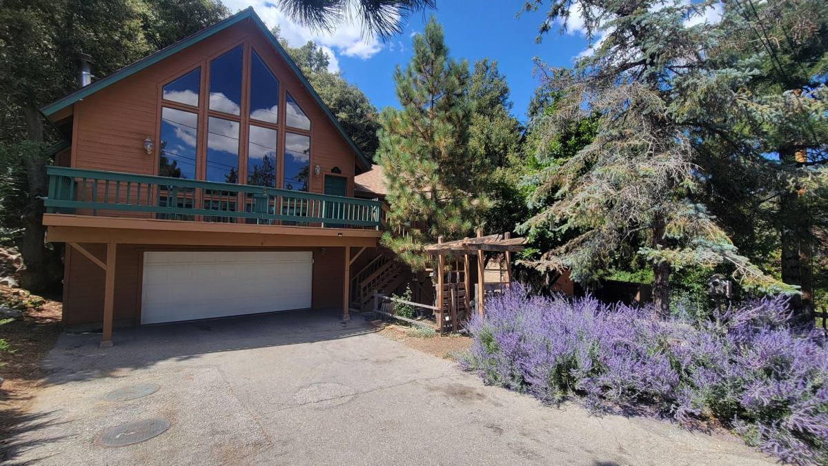 House for rent at 1617 Zion Way, Pine Mountain Club, CA 93222