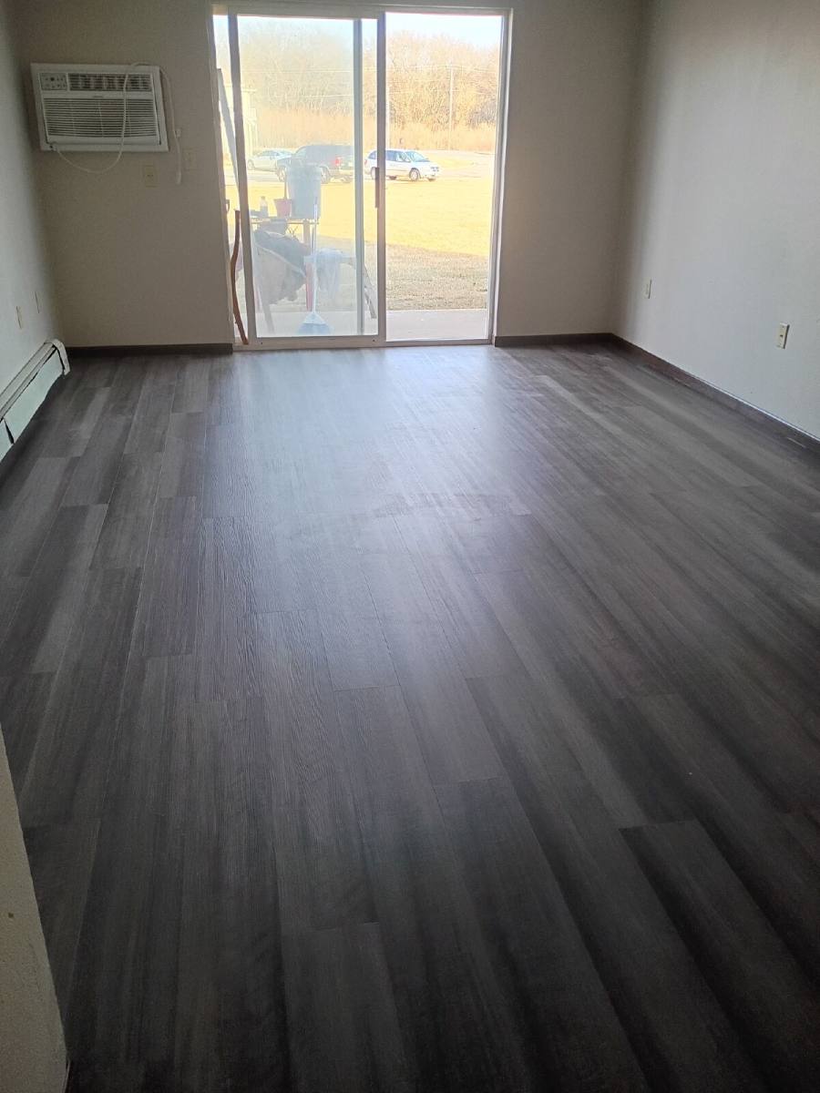 Apartment for rent at 410 13th Ave NW #14, Oelwein, IA 50662