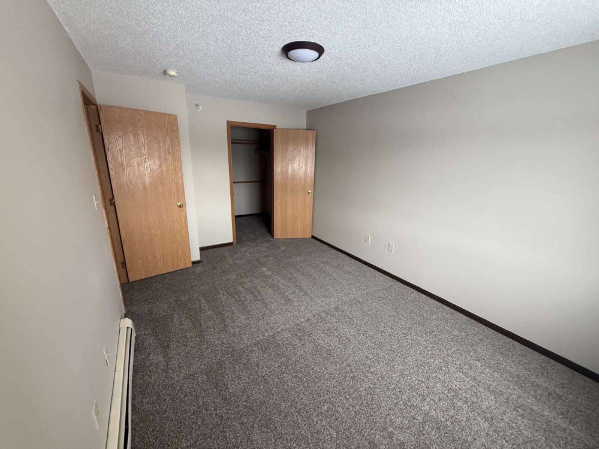 Apartment for rent at 410 13th Ave NW #23, Oelwein, IA 50662