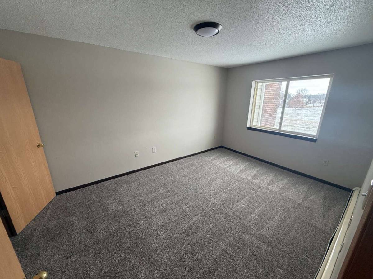 Apartment for rent at 410 13th Ave NW #23, Oelwein, IA 50662