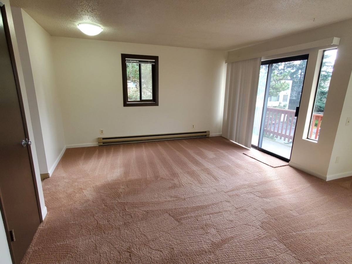 Apartment for rent at 5123 24th Ave NE, Seattle, WA 98105