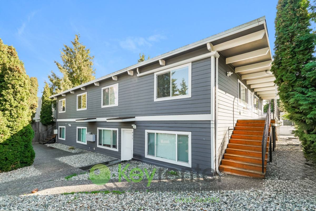 Apartment for rent at 931 N 104th St, Seattle, WA 98133