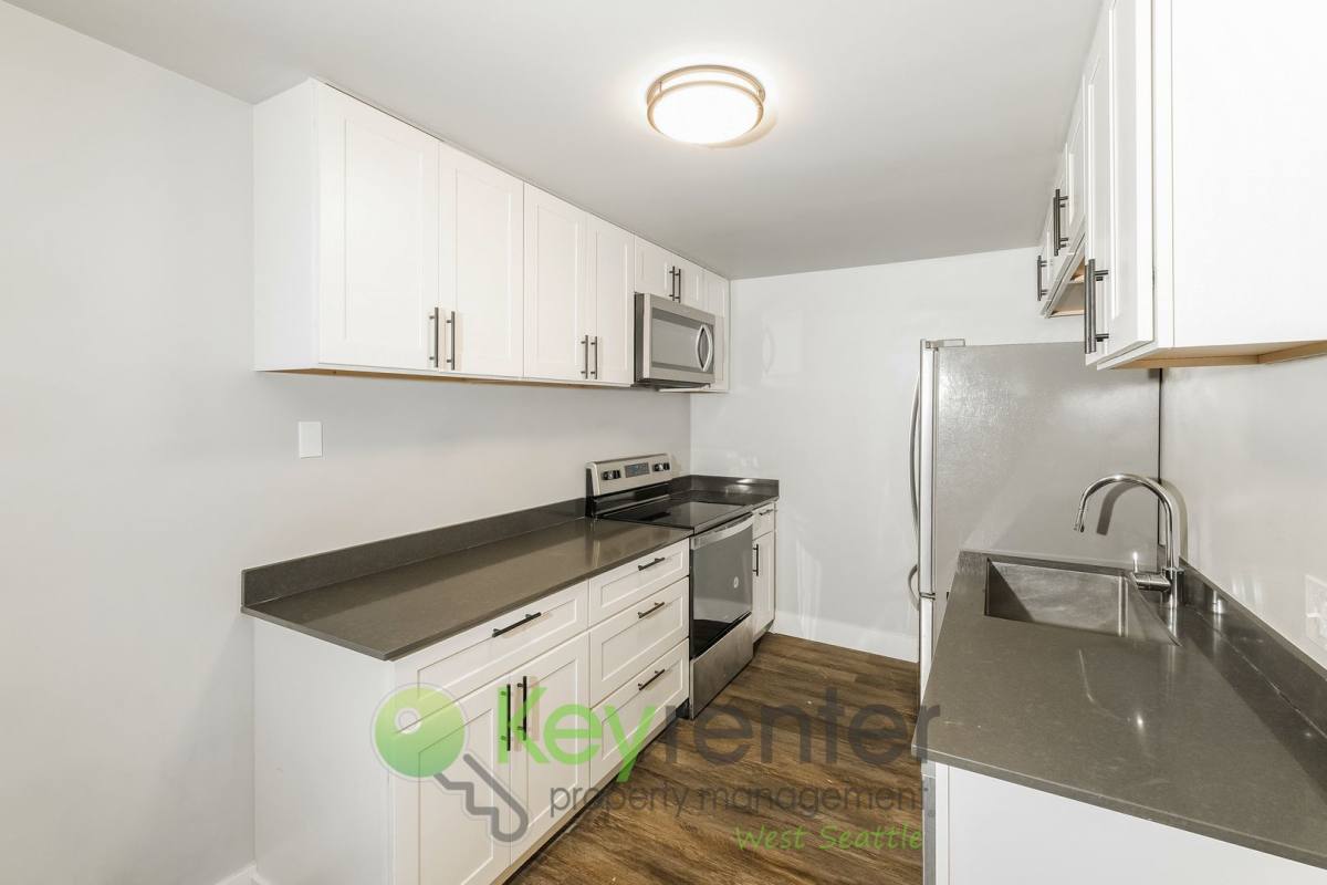 Apartment for rent at 931 N 104th St, Seattle, WA 98133