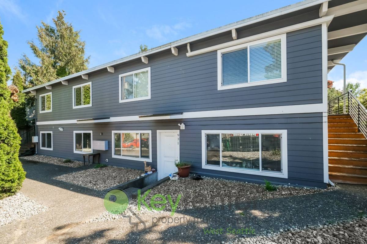 Apartment for rent at 931 N 104th St, Seattle, WA 98133