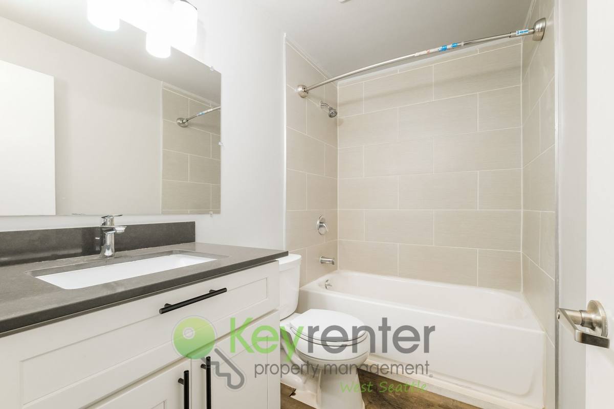 Apartment for rent at 931 N 104th St, Seattle, WA 98133