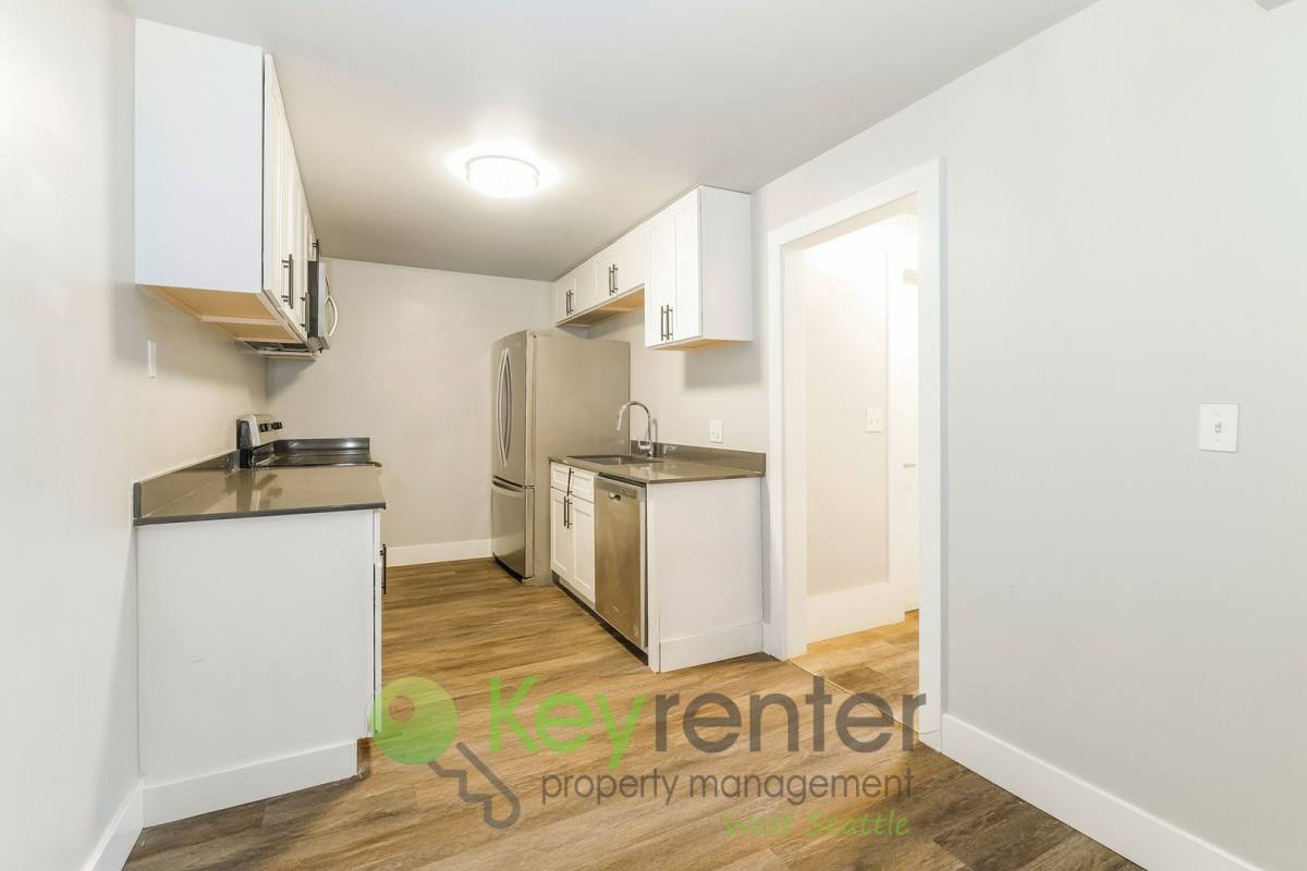 Apartment for rent at 931 N 104th St, Seattle, WA 98133