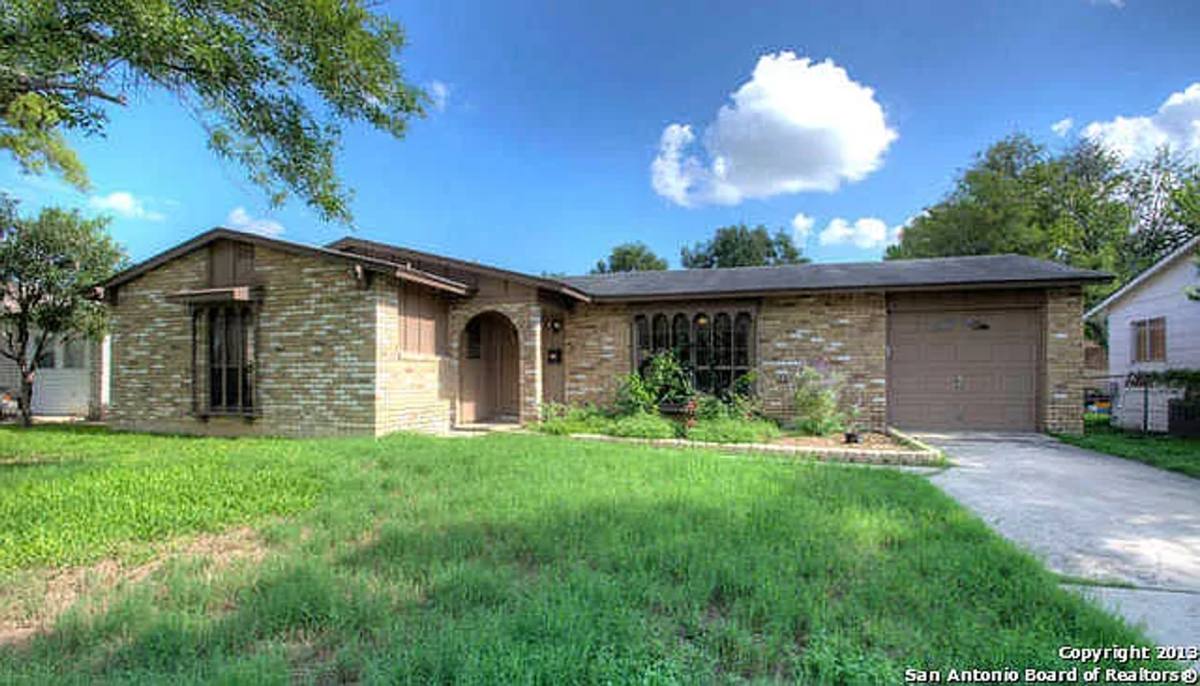 House for rent at 1060 Richmond Dr, Schertz, TX 78154