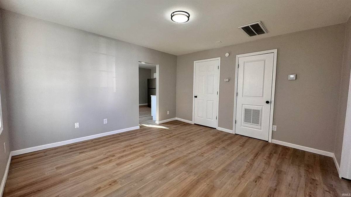House for rent at 217 E Oregon St, Evansville, IN 47711