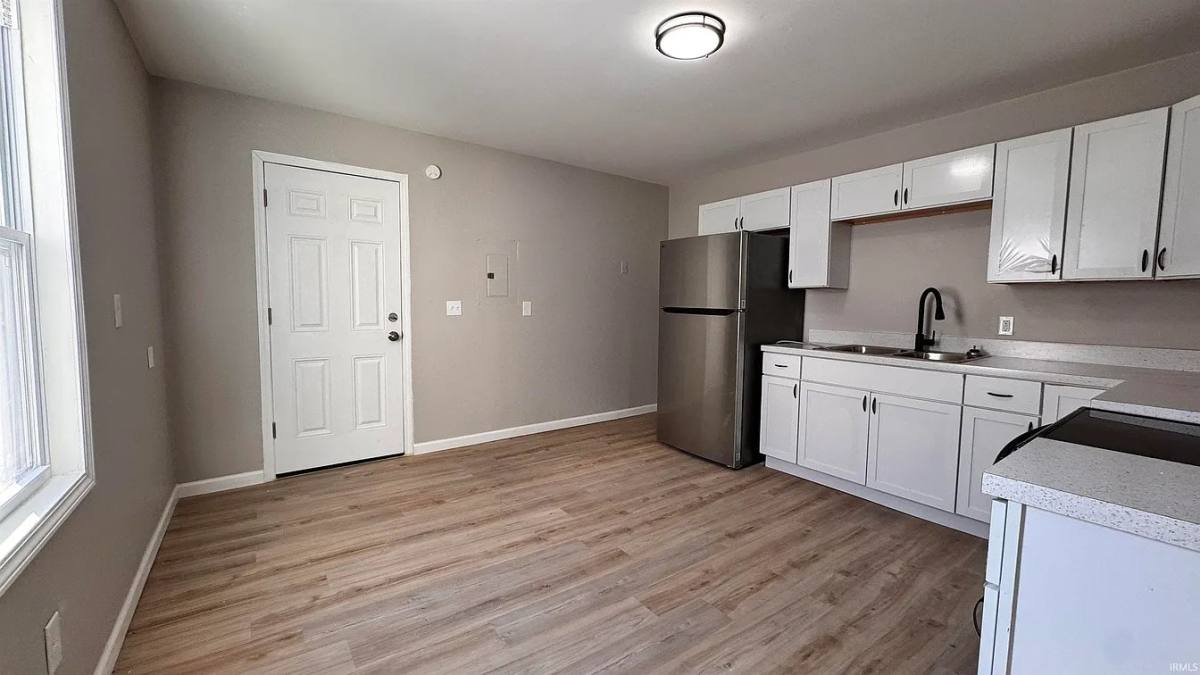 House for rent at 217 E Oregon St, Evansville, IN 47711