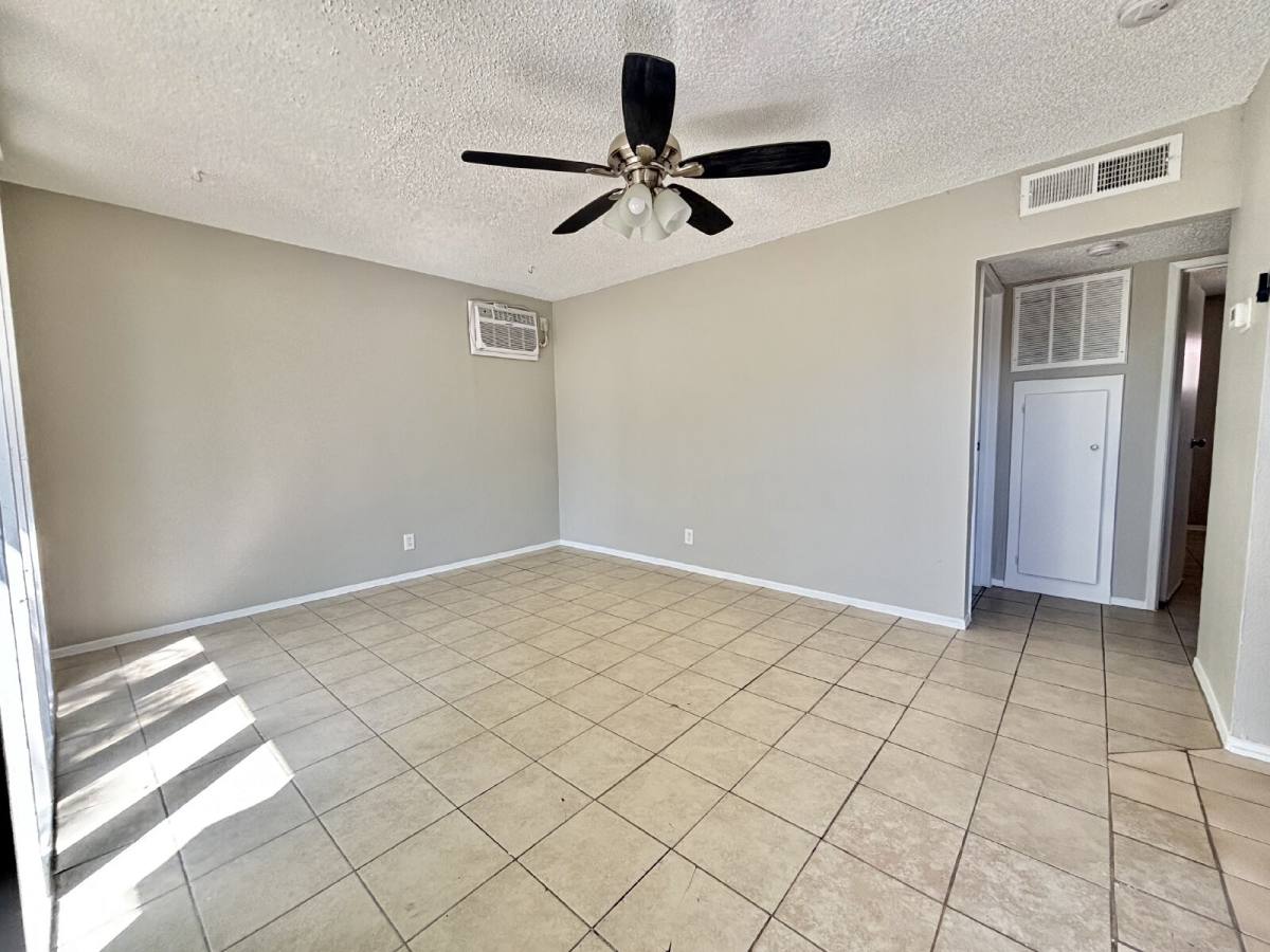 Apartment for rent at 3350 Cambridge St #4, Las Vegas, NV 89169