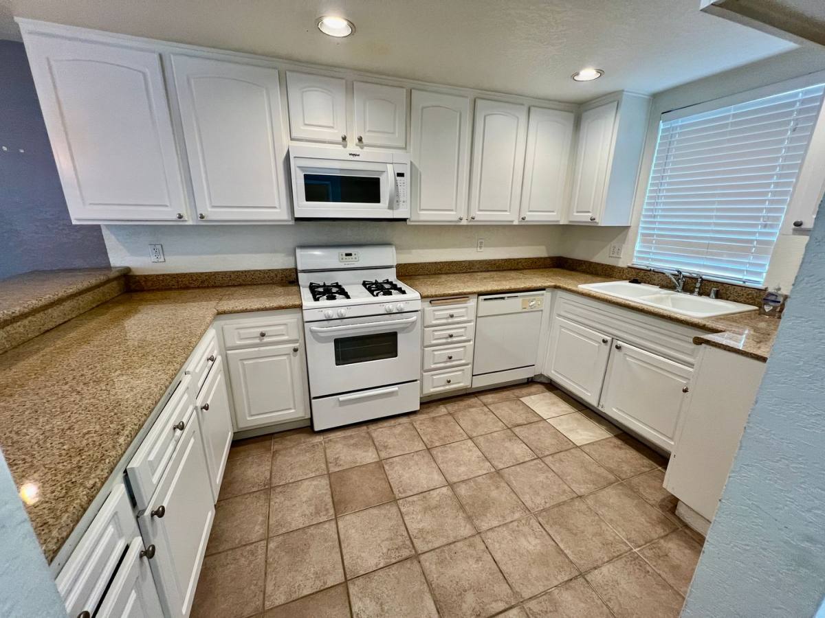 Condo for rent at 674 S Sycamore Ave, Claremont, CA 91711