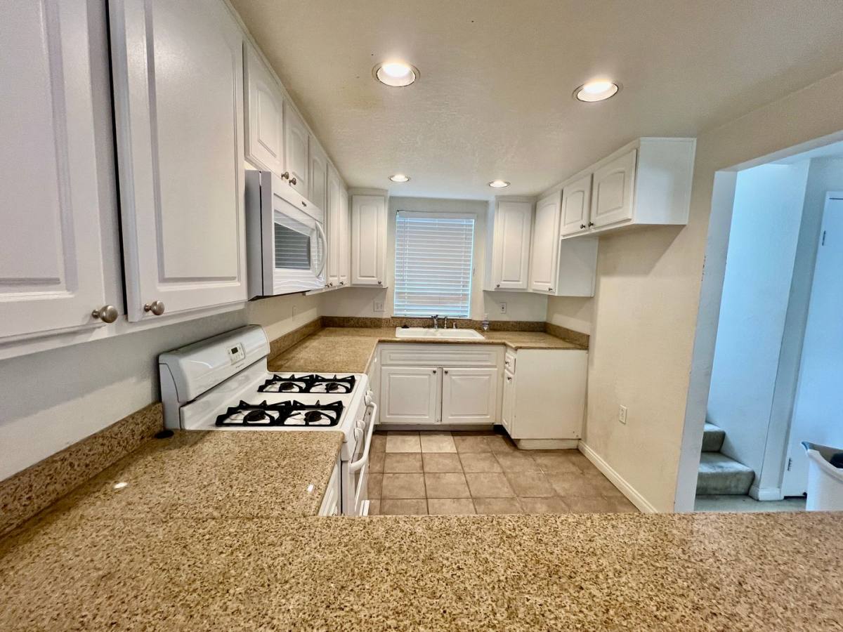 Condo for rent at 674 S Sycamore Ave, Claremont, CA 91711