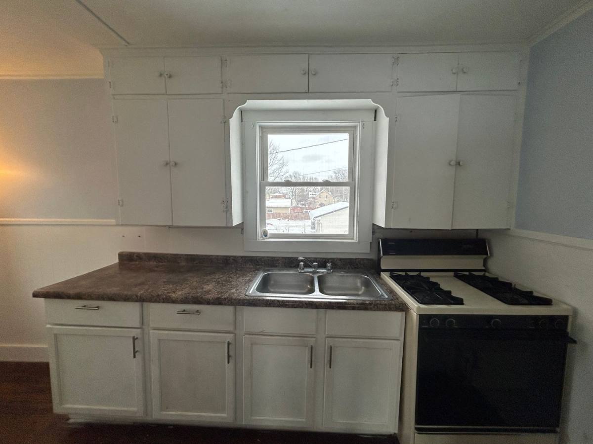Apartment for rent at 111 S Wood St, Warsaw, IN 46580