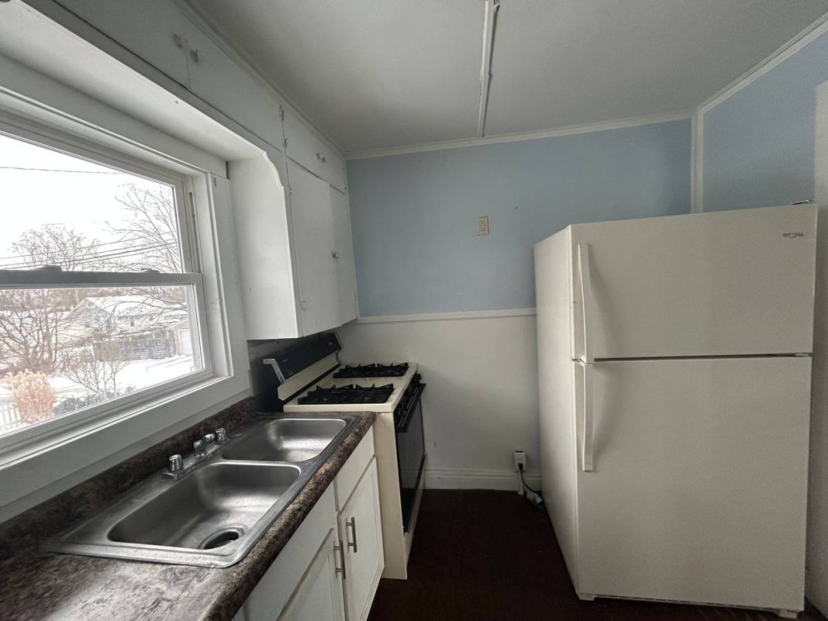 Apartment for rent at 111 S Wood St, Warsaw, IN 46580
