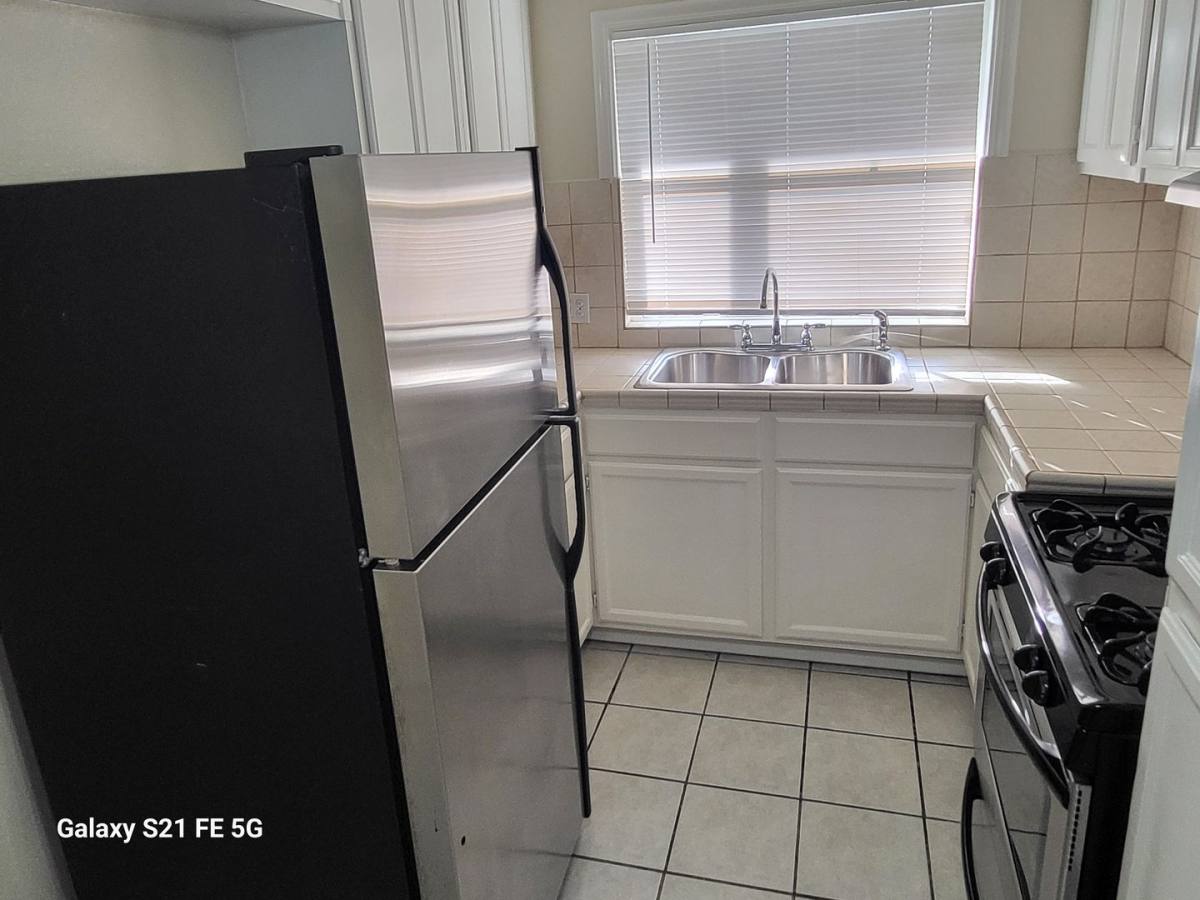 Apartment for rent at 2100 Cabrillo Ave, Torrance, CA 90501