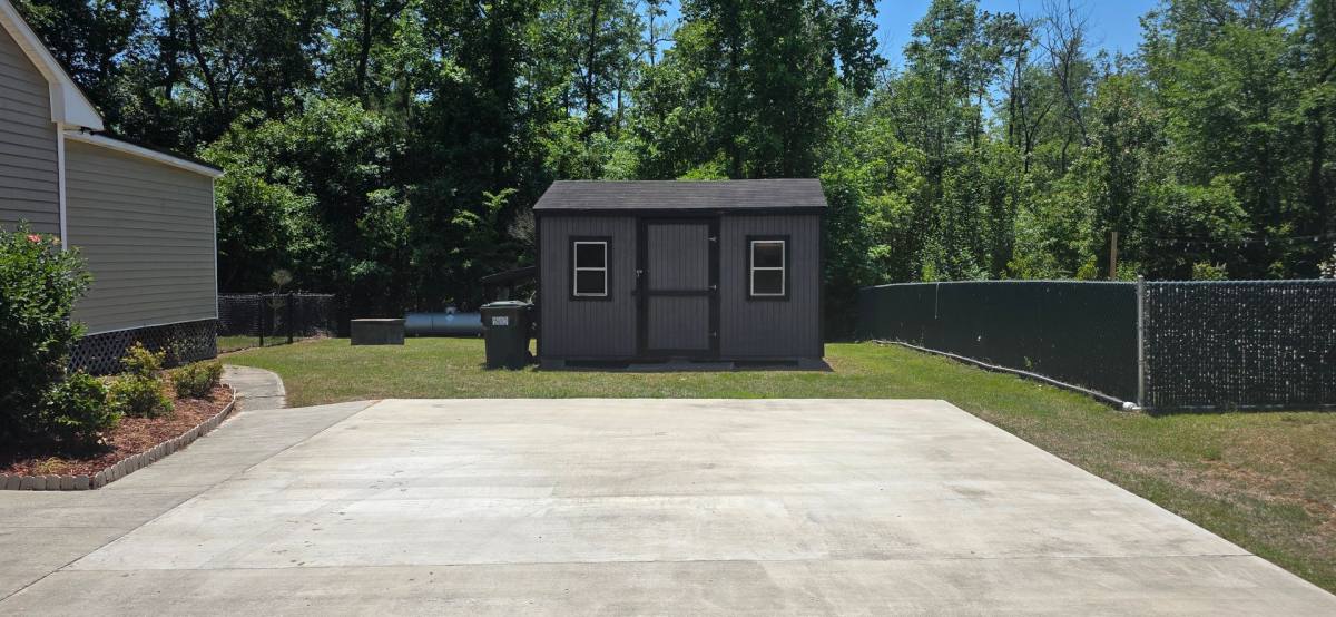 House for rent at 113 Lakeland Dr, Washington, NC 27889