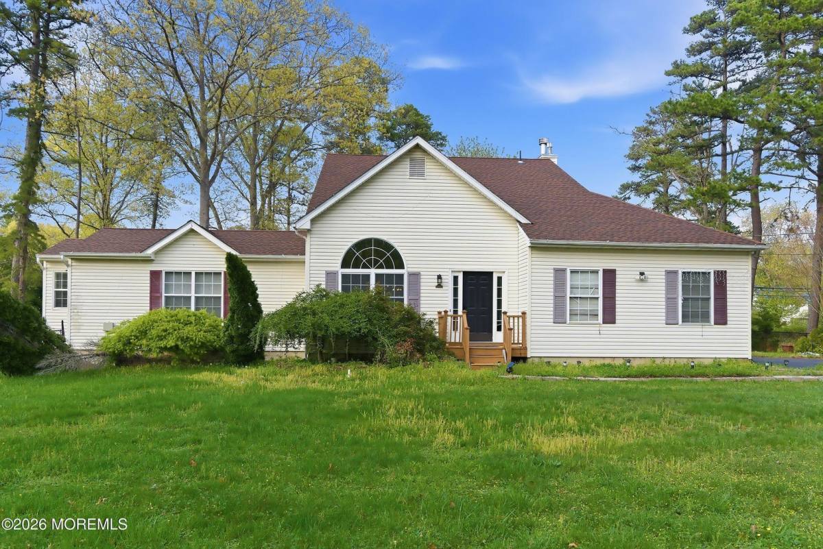 House for rent at 406 Burke Rd, Jackson, NJ 08527