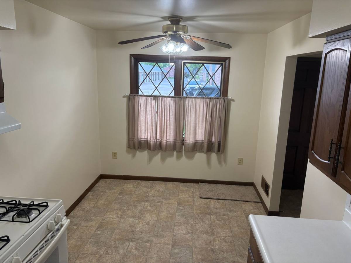 Apartment for rent at 1150 Louisiana Ave, Perrysburg, OH 43551
